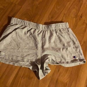 Champion shorts size (L)